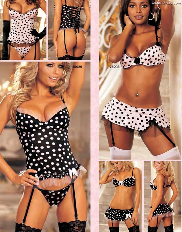 Brandi Rhodes photo 9 of 517