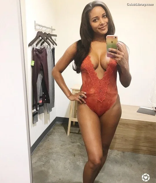 Brandi Rhodes photo 3 of 517