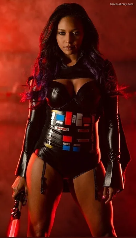 Brandi Rhodes photo 4 of 517