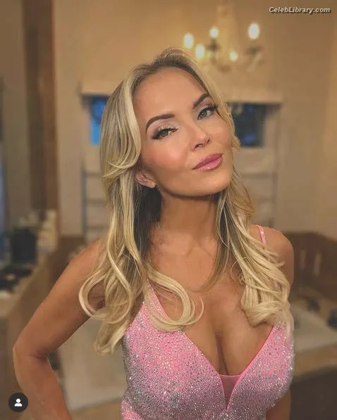 Brandy Ledford photo 5 of 71