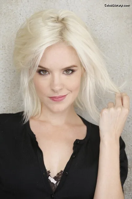 Brea Grant photo 5 of 103