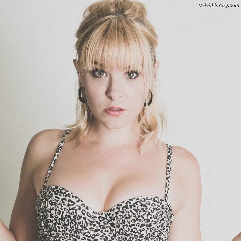 Brea Grant photo 14 of 103