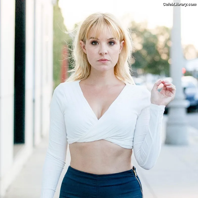 Brea Grant photo 18 of 103