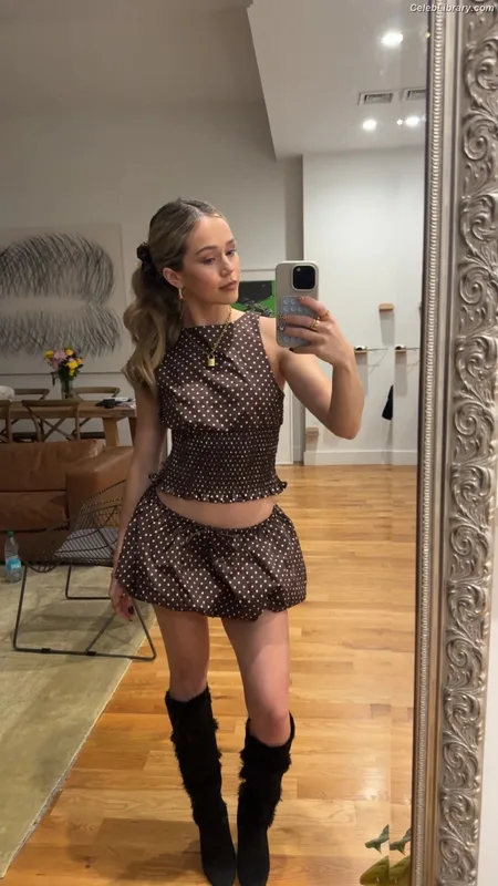 Brec Bassinger photo 5 of 367