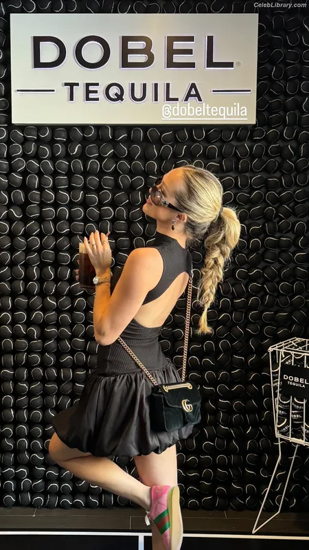 Brec Bassinger photo 22 of 367