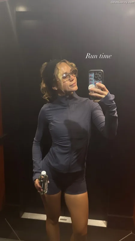 Brec Bassinger photo 3 of 367