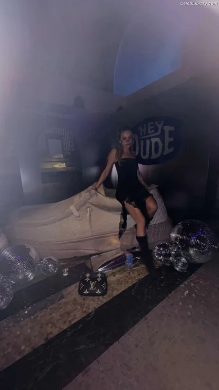 Brec Bassinger photo 8 of 367