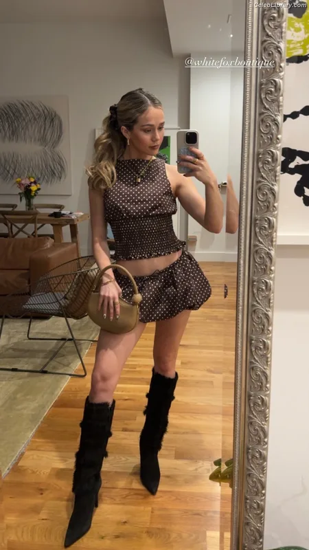 Brec Bassinger photo 17 of 367