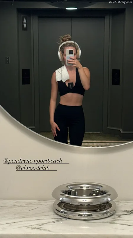 Brec Bassinger photo 21 of 367