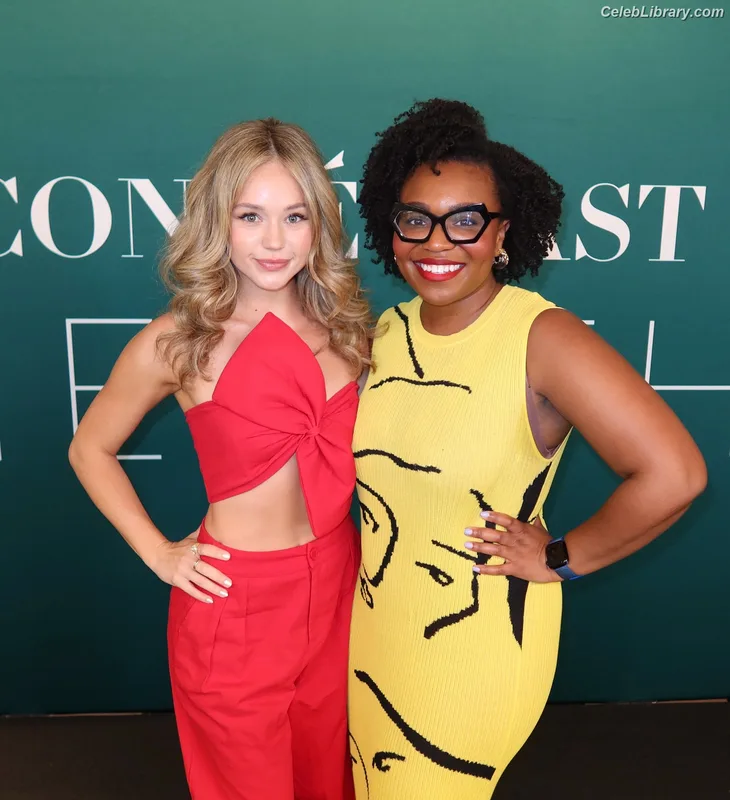 Brec Bassinger photo 24 of 367