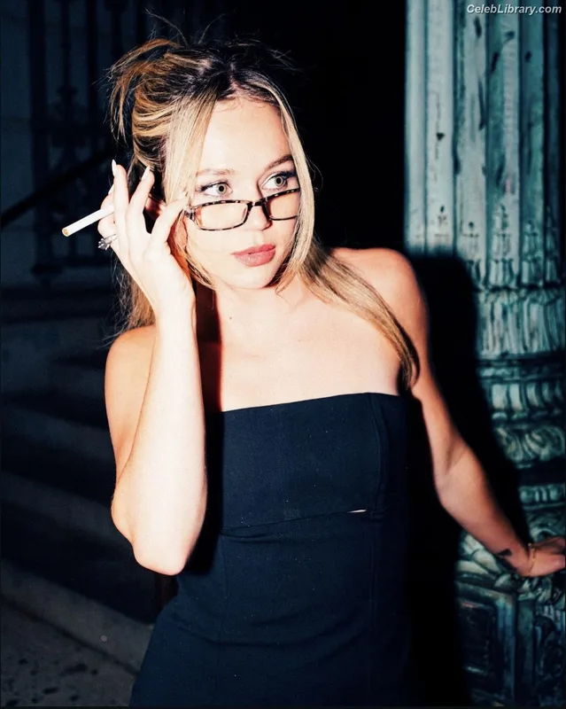 Brec Bassinger photo 21 of 367