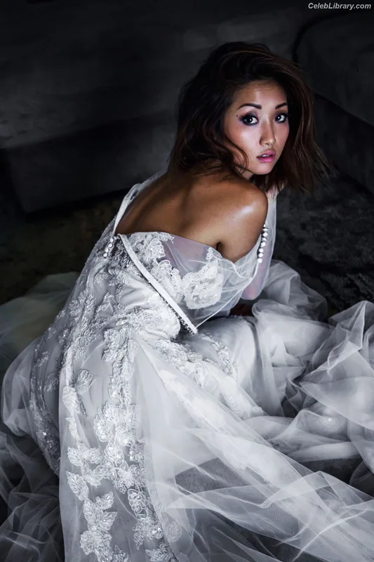 Brenda Song photo 7 of 223