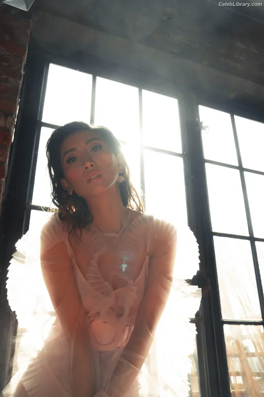 Brenda Song photo 21 of 223