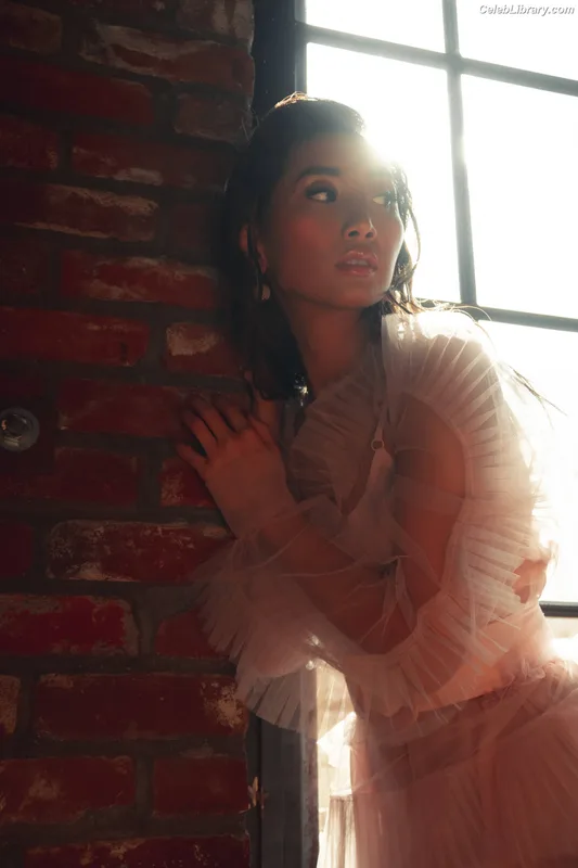 Brenda Song photo 1 of 223