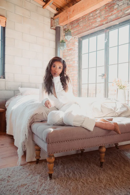 Brenda Song photo 14 of 223