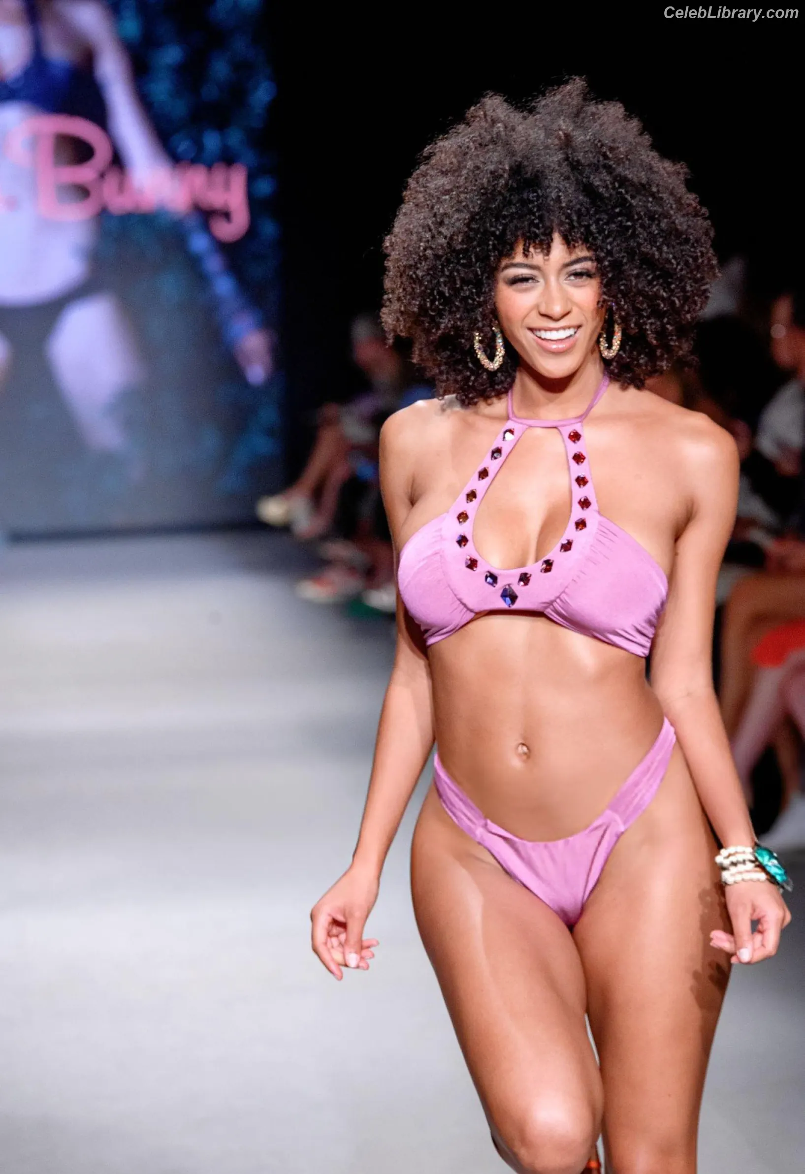 Briana Smith photo 10 of 748
