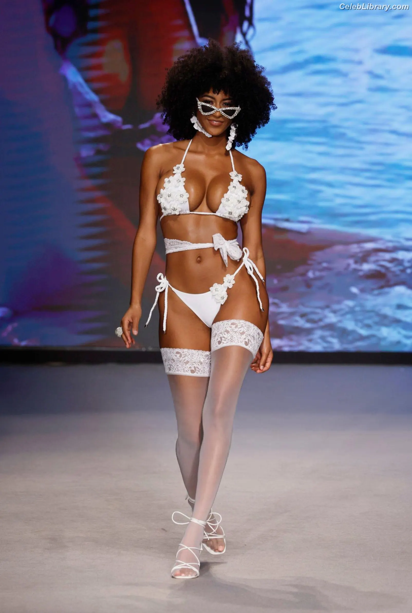 Briana Smith photo 3 of 748