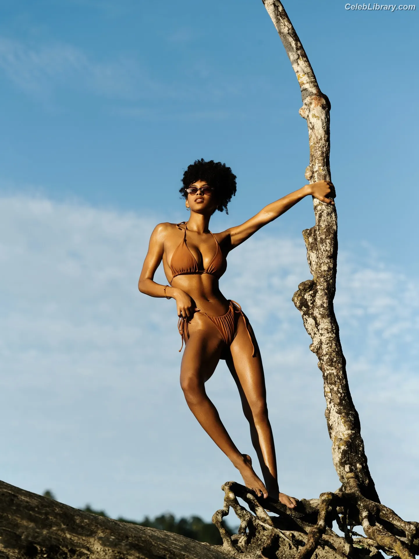 Briana Smith photo 21 of 748