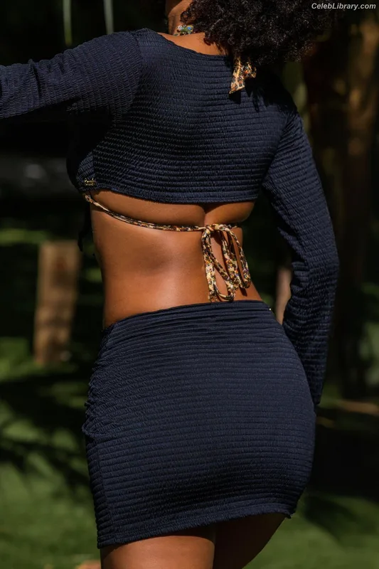 Briana Smith photo 9 of 749