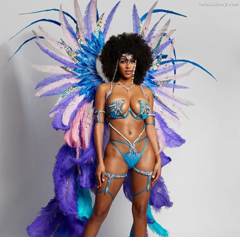 Briana Smith photo 7 of 749