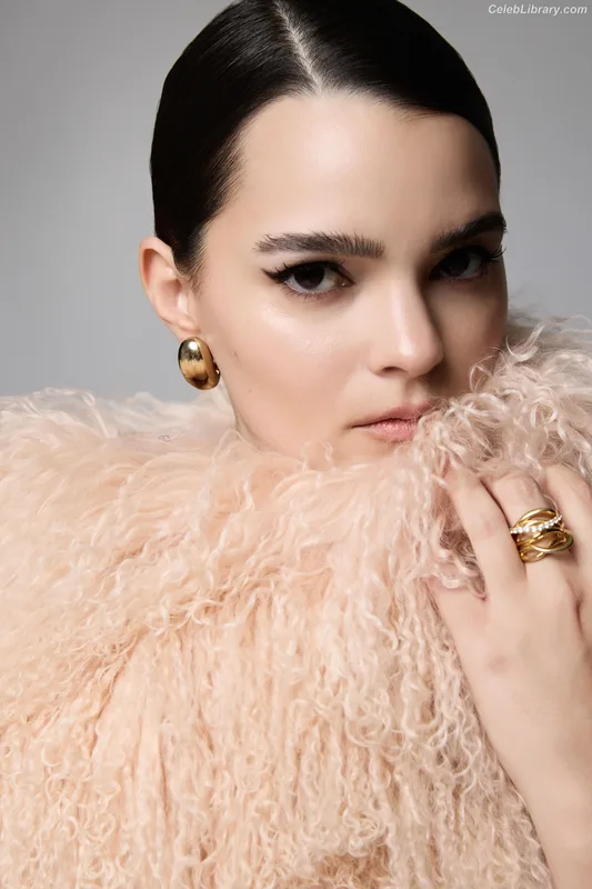 Brianna Hildebrand photo 1 of 31