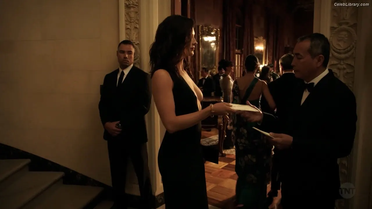 Bridget Regan photo 3 of 205