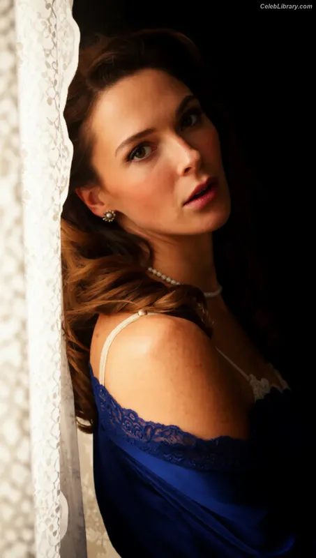 Bridget Regan photo 9 of 206