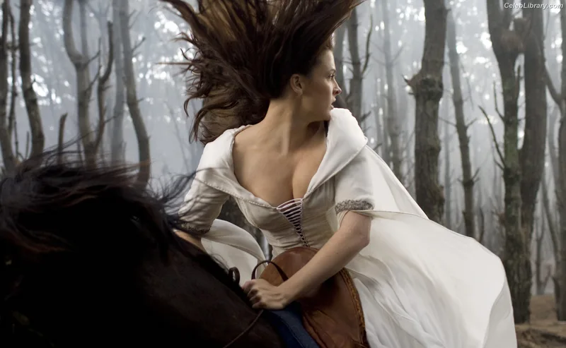 Bridget Regan photo 11 of 206
