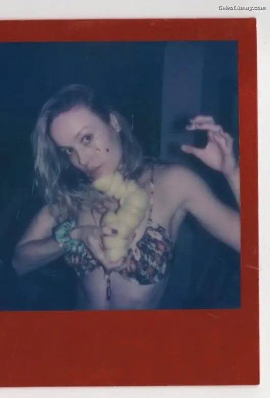Brie Larson photo 15 of 1099
