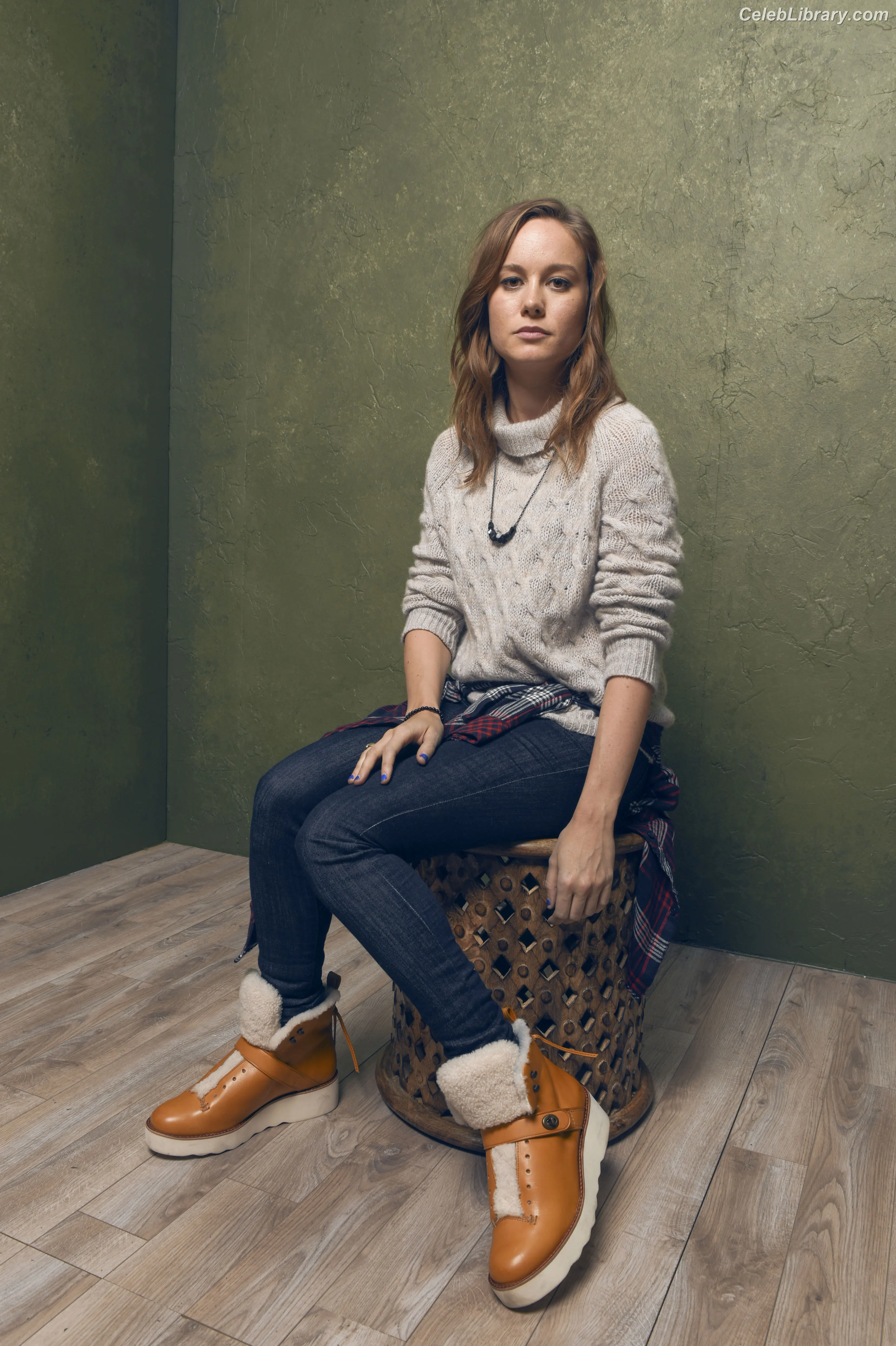 Brie Larson photo 10 of 1099