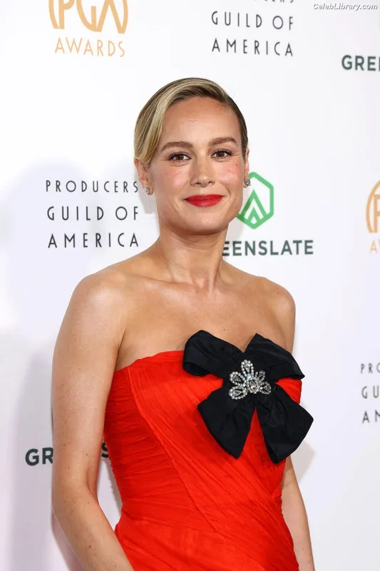 Brie Larson photo 8 of 1086
