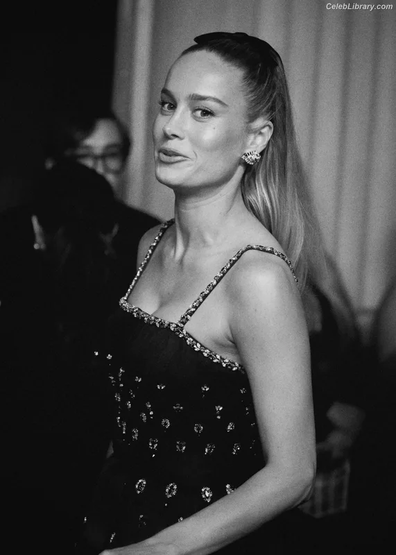 Brie Larson photo 17 of 1086