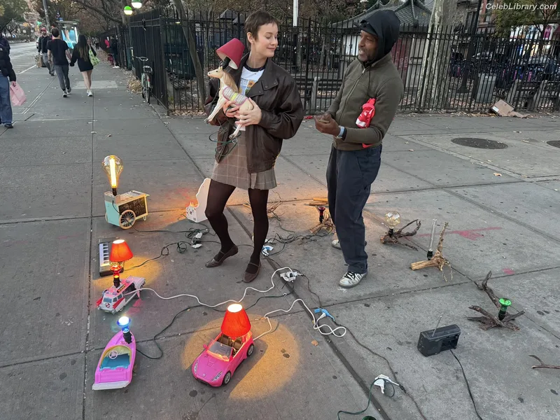 Brie Larson photo 22 of 1086