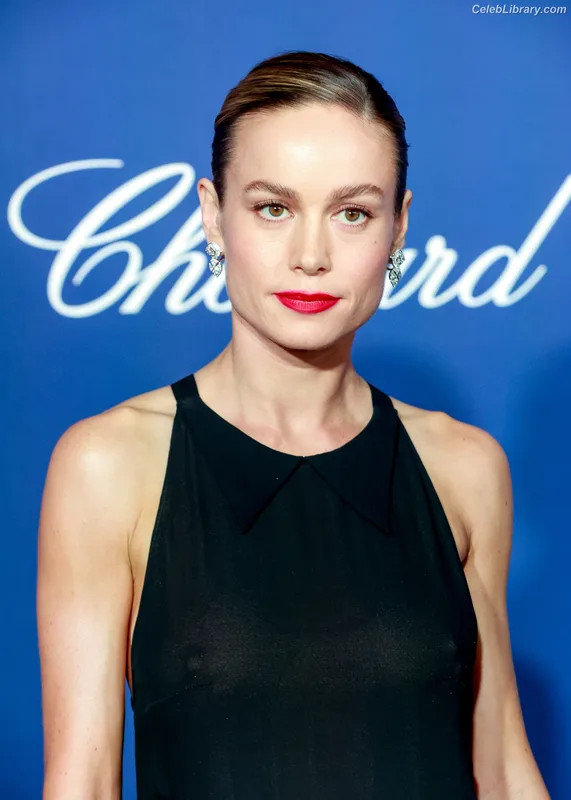 Brie Larson photo 7 of 1086