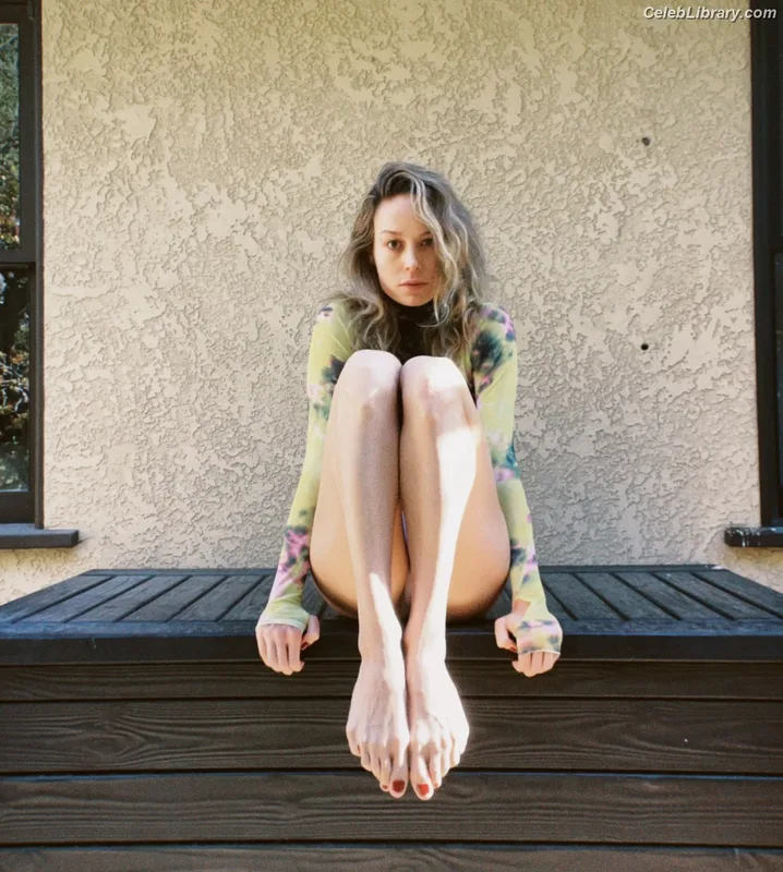 Brie Larson photo 7 of 1086
