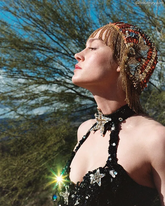 Brie Larson photo 4 of 1086