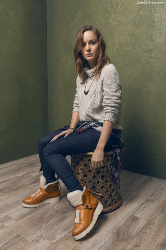 Brie Larson photo 6 of 1086