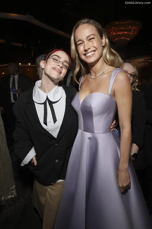 Brie Larson photo 14 of 1086