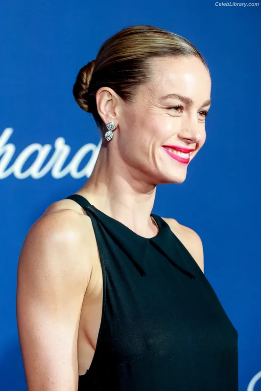 Brie Larson photo 23 of 1086