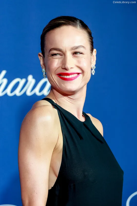 Brie Larson photo 4 of 1086