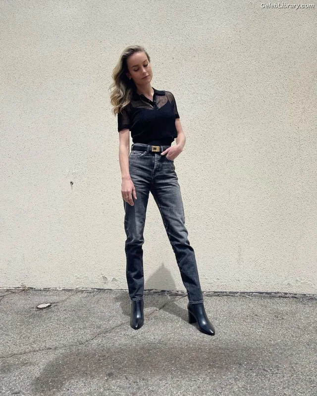 Brie Larson photo 4 of 1086