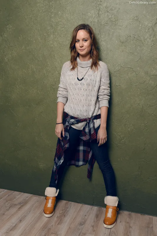 Brie Larson photo 12 of 1086