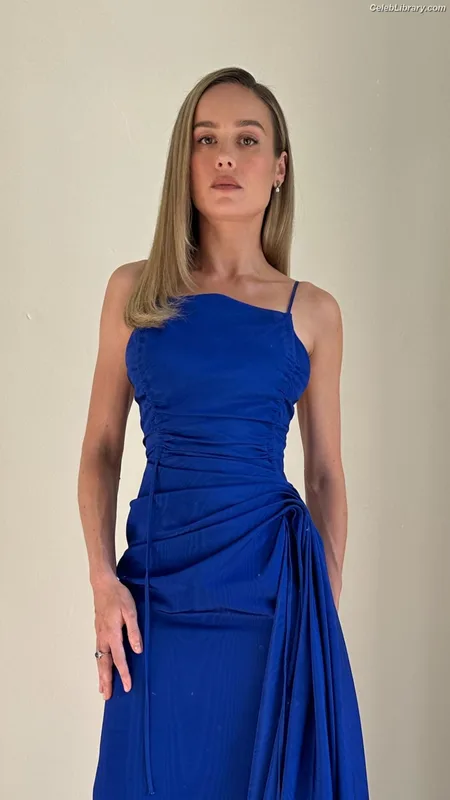 Brie Larson photo 19 of 1086