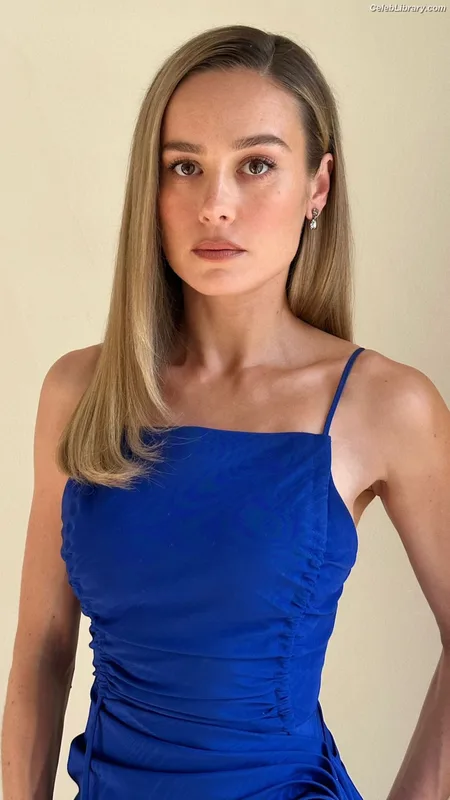 Brie Larson photo 22 of 1086