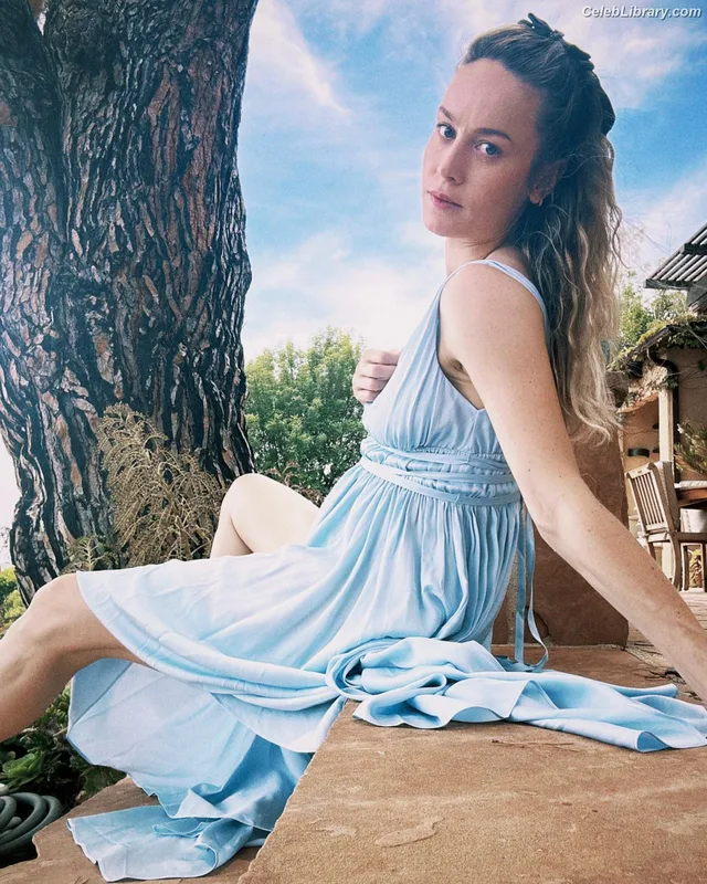 Brie Larson photo 9 of 1086