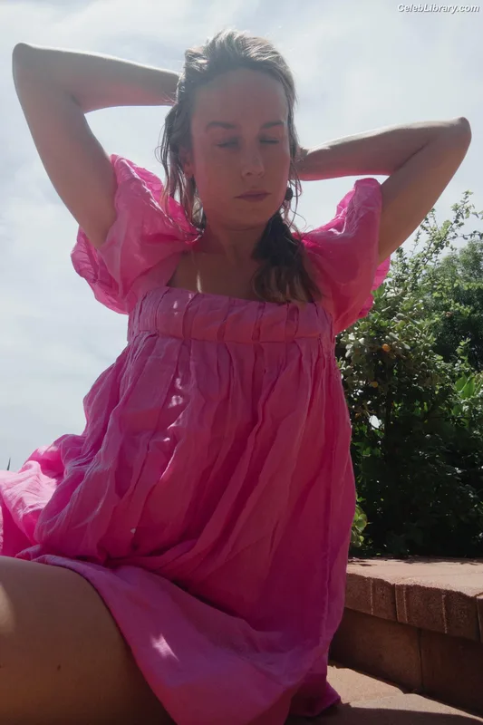 Brie Larson photo 18 of 1086
