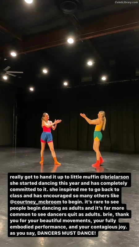 Brie Larson photo 23 of 1086