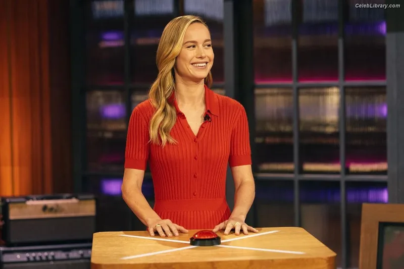 Brie Larson photo 14 of 1086