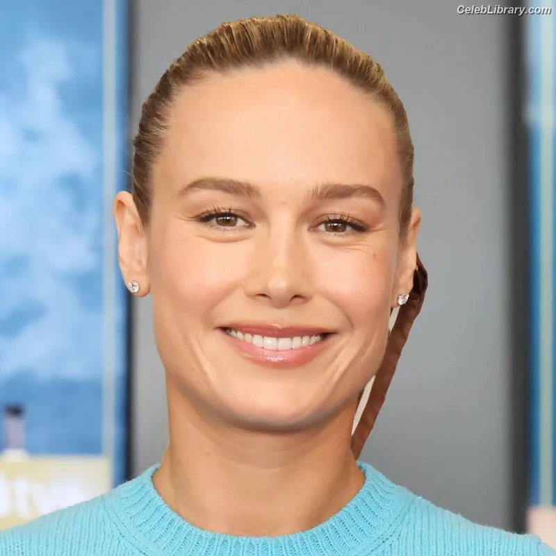 Brie Larson photo 11 of 1086