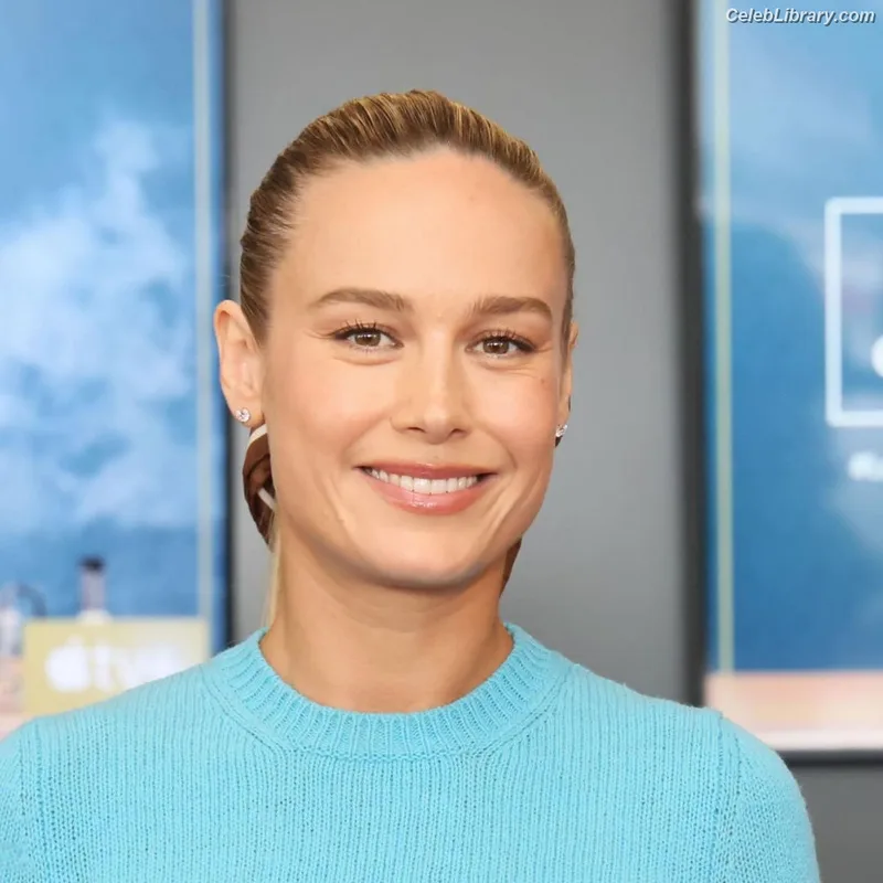 Brie Larson photo 15 of 1086
